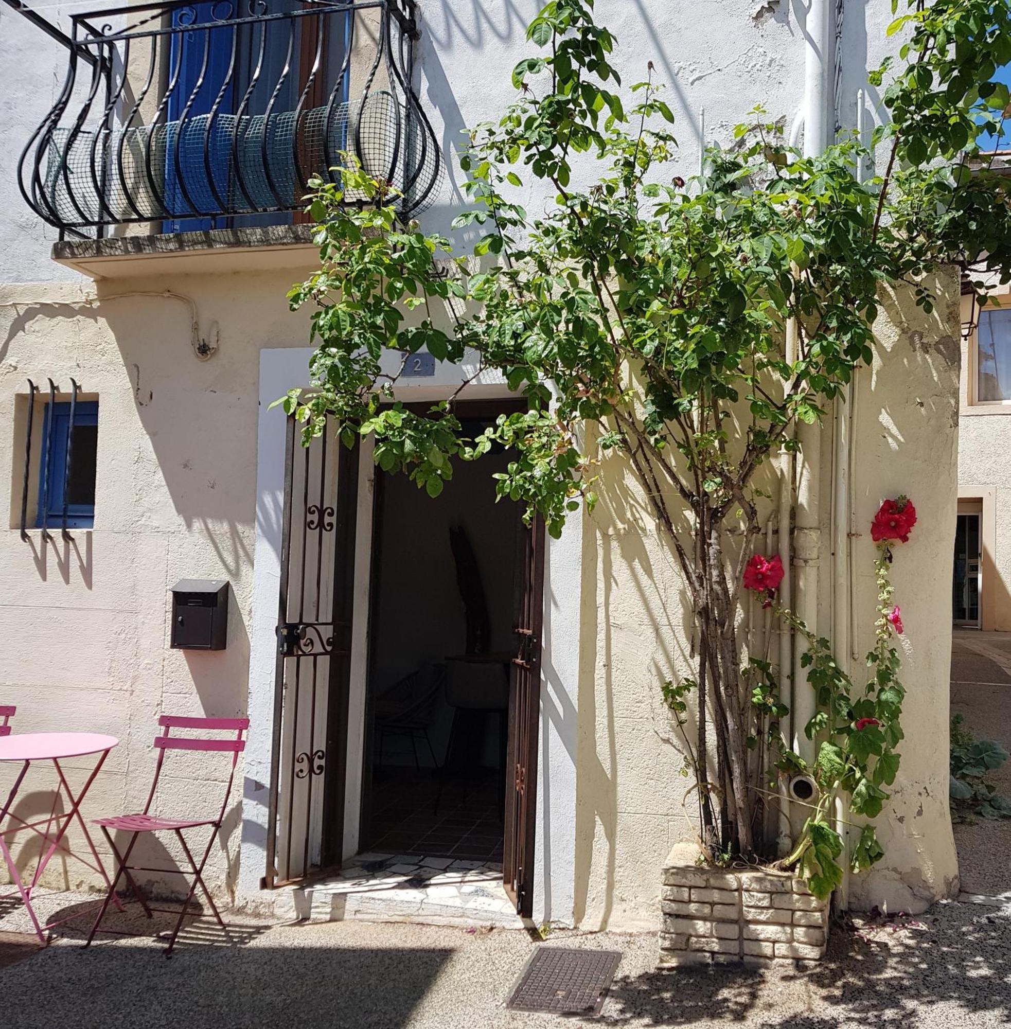 La Tremiere, Maison De Village, Sauna, Vue Garrigue บูซิเกส์ ภายนอก รูปภาพ